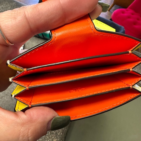 Authentic Tory Burch card holder - Picture 4 of 7